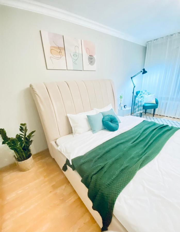 Like Home Apartments&Rooms Almaty Luaran gambar
