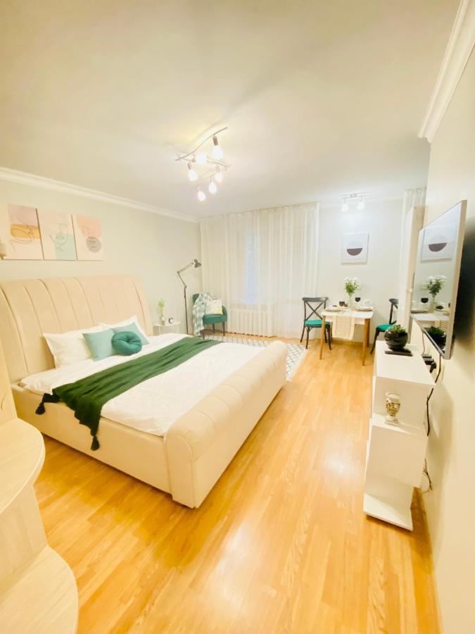 Like Home Apartments&Rooms Almaty Luaran gambar