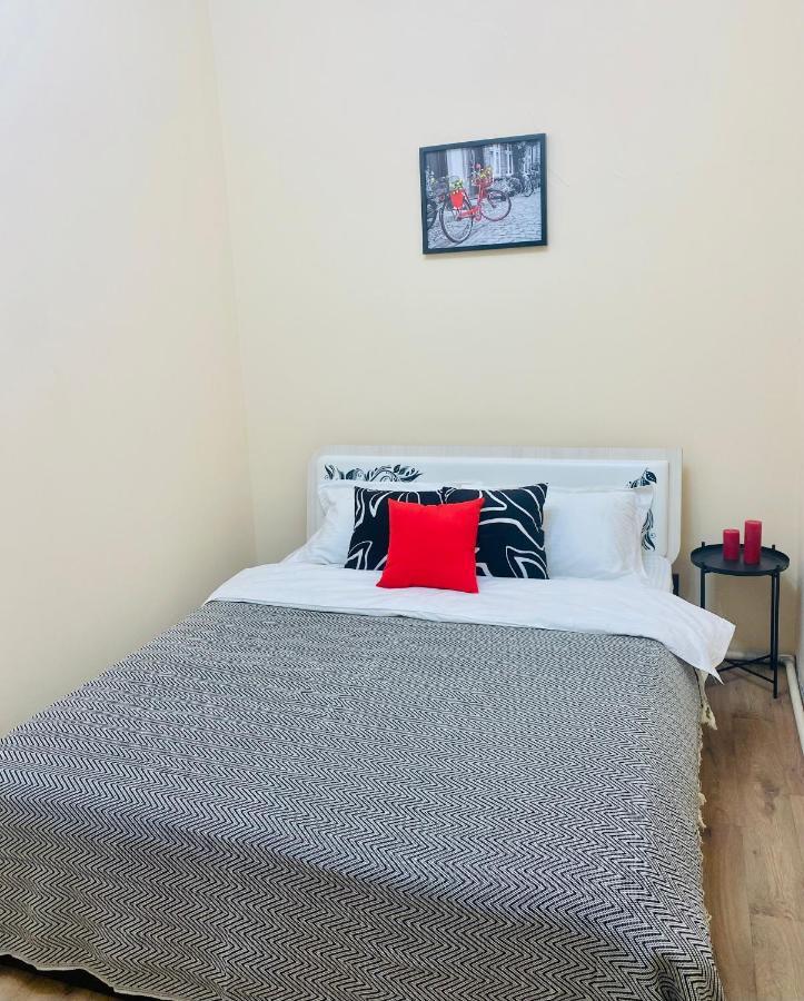 Like Home Apartments&Rooms Almaty Luaran gambar