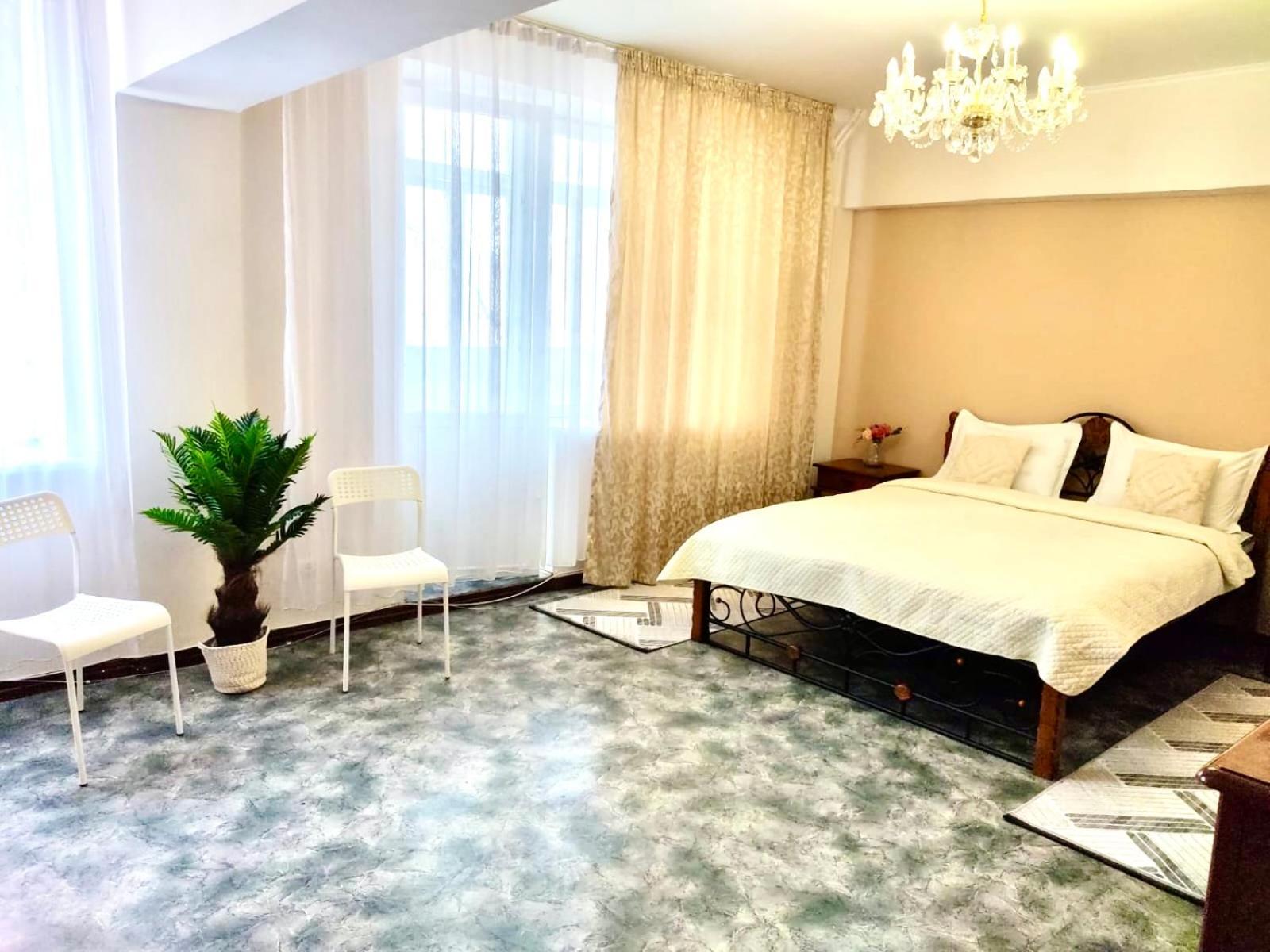 Like Home Apartments&Rooms Almaty Luaran gambar