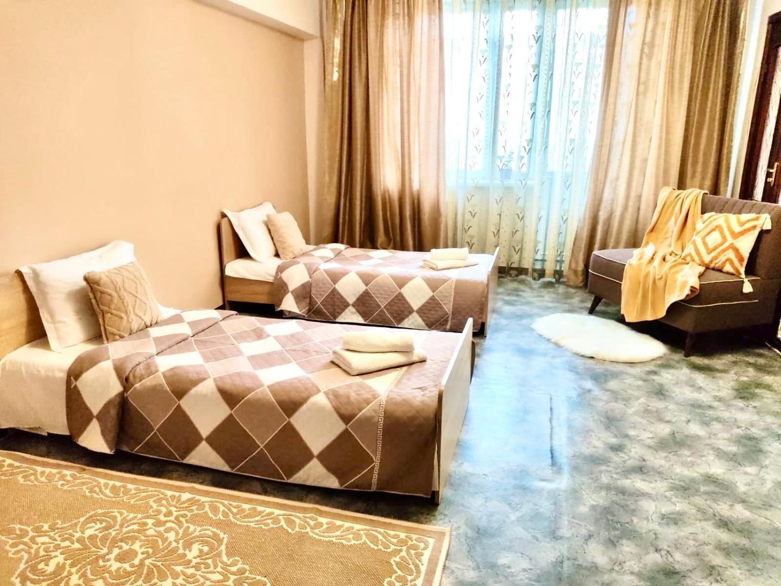 Like Home Apartments&Rooms Almaty Luaran gambar